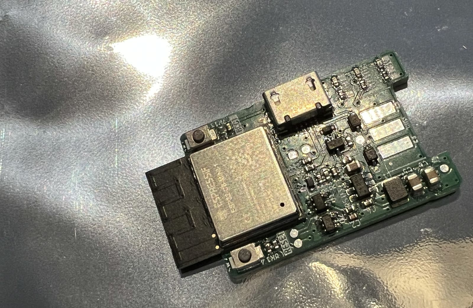 Das fertig bestückte Adapter-Board mit ESP32-C6 in der Nahaufnahme